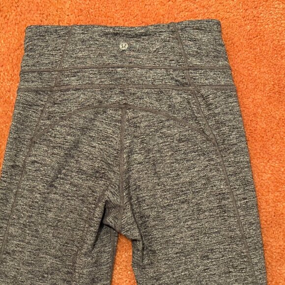 EXCELLENT Lululemon Groove Pant Flare 32" Heathered Black Luon Yoga Leggings 6 - Picture 7 of 11